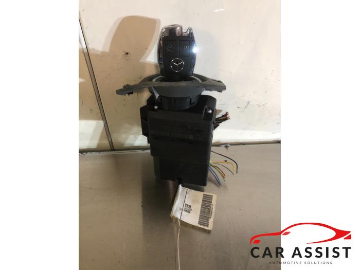 Używane Stacyjka + Kluczyk Mercedes Vito Cena na żądanie oferowane przez Car Assist