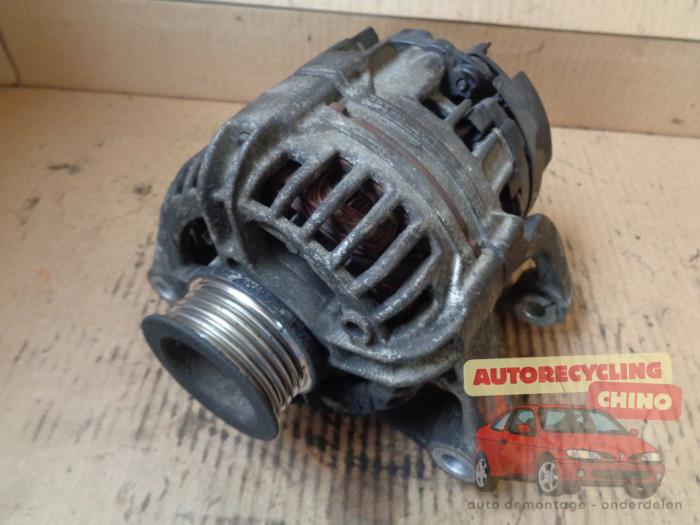 Begagnade Dynamo Opel Corsa B (73/78/79) 1.0i 12V Pris € 27,00 Marginaltabell erbjuds av Autorecycling Chino B.V.