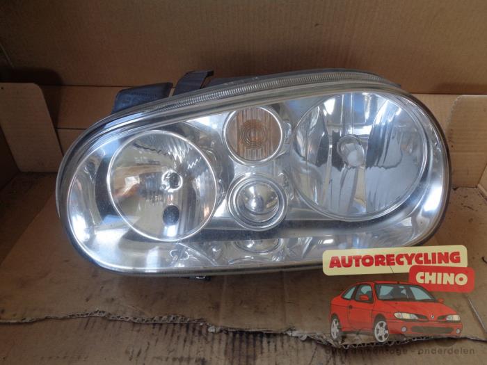 Gebrauchte Scheinwerfer links Volkswagen Golf IV (1J1) 1.4 16V Preis € 27,00 Margenregelung angeboten von Autorecycling Chino B.V.