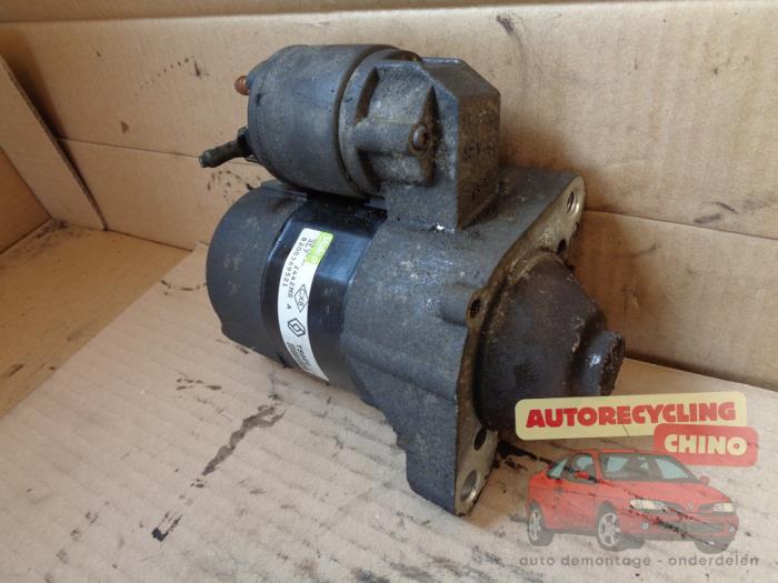 Begagnade Startmotor Renault Twingo II (CN) 1.2 Pris € 27,00 Marginaltabell erbjuds av Autorecycling Chino B.V.