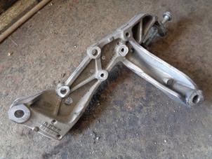 Used Front wishbone support, right Volkswagen Touran (1T1/T2) 1.6 FSI 16V Price € 25,00 Margin scheme offered by Autorecycling Bart