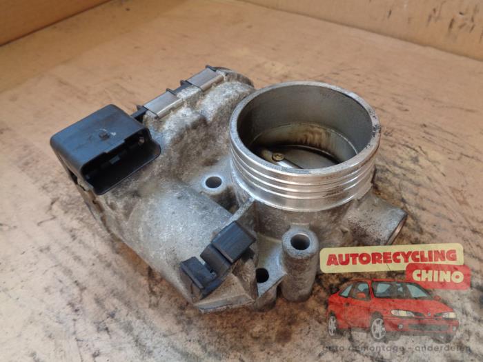 Gebrauchte Drosselklappengehäuse Peugeot 307 (3A/C/D) 1.6 16V Preis € 27,00 Margenregelung angeboten von Autorecycling Chino B.V.