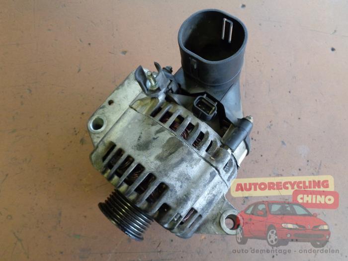 Begagnade Dynamo Ford Mondeo III 2.2 TDCi 16V Pris € 38,00 Marginaltabell erbjuds av Autorecycling Chino B.V.