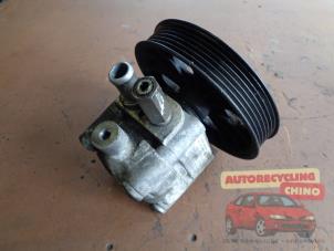 Usagé Pompe de direction Volvo V40 (VW) 2.0 16V T Prix € 36,00 Règlement à la marge proposé par Autorecycling Chino B.V.