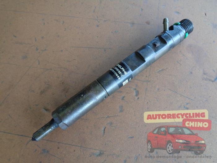 Usagé Injecteurs Renault Kangoo Express (FC) 1.5 dCi 60 Prix € 58,00 Règlement à la marge proposé par Autorecycling Chino B.V.