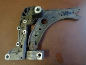 Used Front lower wishbone, right Seat Leon (1P1) 1.6 Price € 50,00 Margin scheme offered by Autorecycling Bart