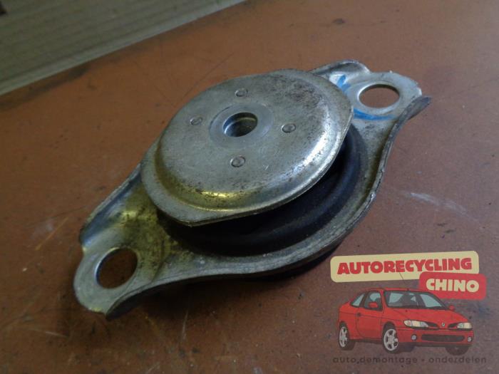 Used Engine mount Ford Ka II 1.3 TDCi 16V Price € 12,00 Margin scheme offered by Autorecycling Chino B.V.