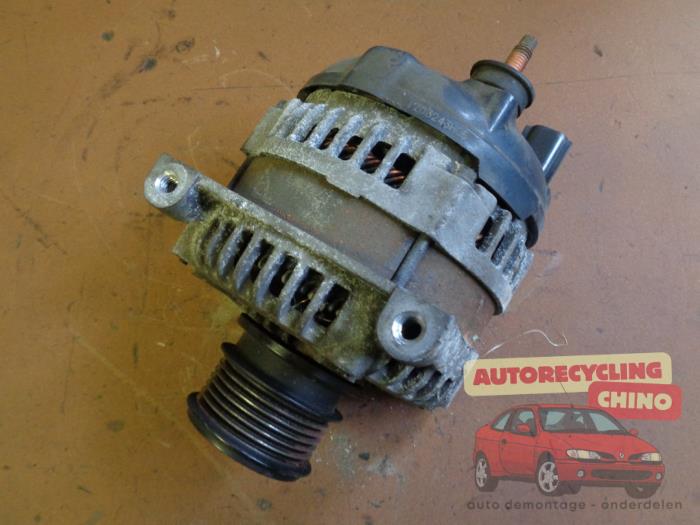 Begagnade Dynamo Dodge Ram Van 2.5 CRD 16V Pris € 58,00 Marginaltabell erbjuds av Autorecycling Chino B.V.