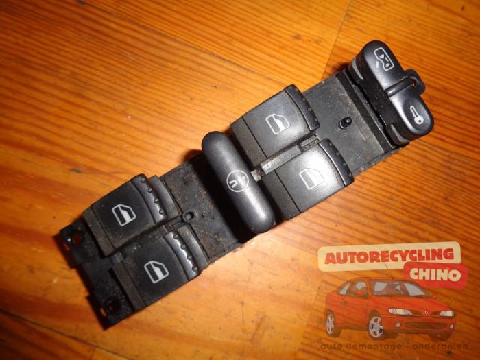 Usados Interruptor combinado de ventanillas Volkswagen Golf IV (1J1) 2.0 Precio € 19,00 Norma de margen ofrecido por Autorecycling Chino B.V.
