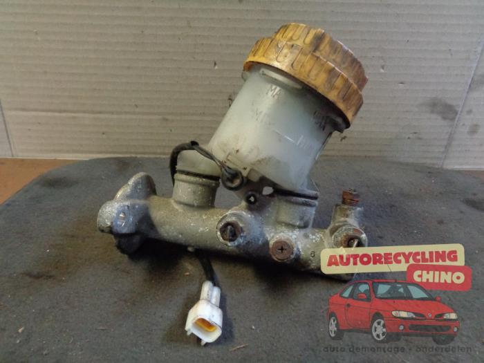 Gebrauchte Hauptbremszylinder Subaru Vivio (KK/KW3) 0.7 GLi,GLi ECVT Preis € 19,00 Margenregelung angeboten von Autorecycling Chino B.V.