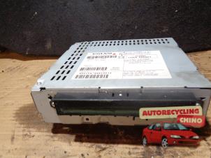 Begagnade CD-spelare Volvo S40 (MS) 2.0 D 16V Pris € 40,00 Marginaltabell erbjuds av Autorecycling Chino B.V.