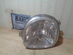Used Headlight, left Renault Twingo (C06) 1.2 Price € 25,00 Margin scheme offered by Autorecycling Bart