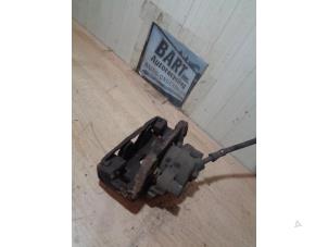 Used Front brake calliper, left BMW 3 serie Touring (E46/3) 328i 24V Price € 35,00 Margin scheme offered by Autorecycling Bart