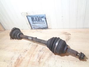 Used Front drive shaft, left Renault Trafic New (FL) 1.9 dCi 82 16V Price € 50,00 Margin scheme offered by Autorecycling Bart