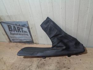 Used Parking brake lever cover BMW 1 serie (E82) 120d 16V Price € 15,00 Margin scheme offered by Autorecycling Bart