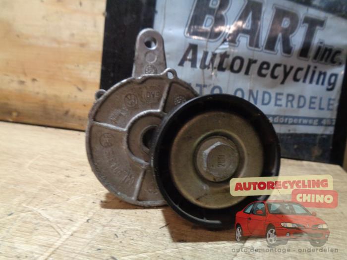 Usados Rodillo tensor correa múltiple Audi Q3 (8UB/8UG) 2.0 TDI 16V 150 Quattro Precio € 15,00 Norma de margen ofrecido por Autorecycling Chino B.V.