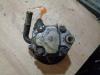 Power steering pump from a Mazda Demio (DW) 1.3 16V 1999