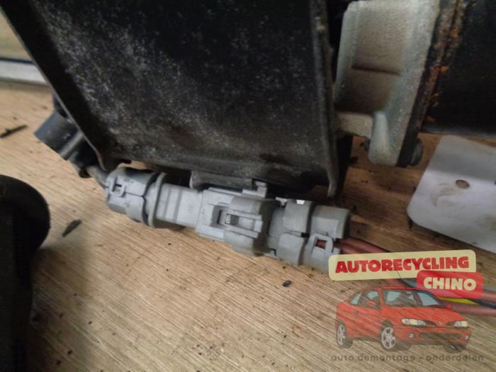 Wiper motor + mechanism Renault Master II 2.8 dTi T28 VALEO