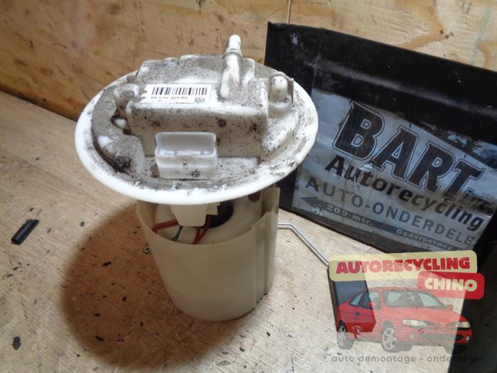 Gebrauchte Benzinpumpe Peugeot 207/207+ (WA/WC/WM) 1.4 Preis € 38,00 Margenregelung angeboten von Autorecycling Chino B.V.