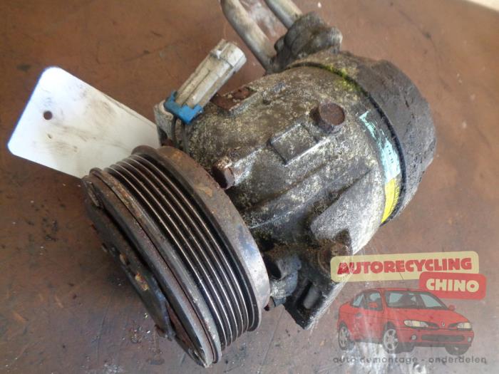 Usagé Pompe clim Opel Vectra B (38) 2.0 16V Ecotec Prix € 38,00 Règlement à la marge proposé par Autorecycling Chino B.V.
