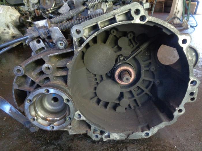 Gearbox Volkswagen Passat Variant 2.0 TDI 16V 140 - BKP HDV