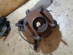 Used Knuckle bracket, front right Ford Fiesta 5 (JD/JH) 1.3 Price € 40,00 Margin scheme offered by Autorecycling Bart