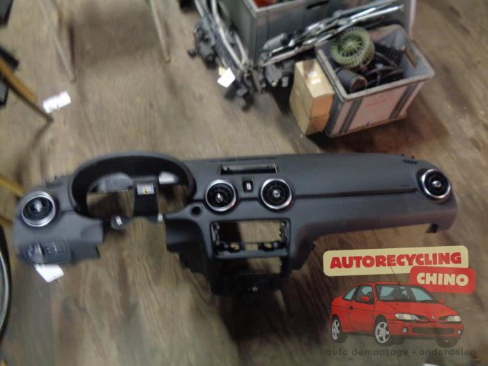 Audi A1 Ensembles d'airbags + tableau de bord stock