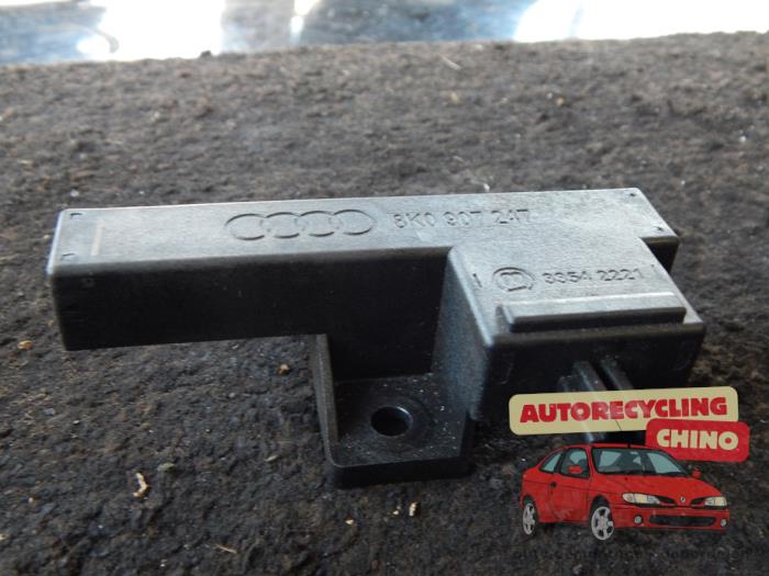 Używane Keyless Entry-Antena Audi Q5 (8RB) 2.0 TFSI 16V Quattro Cena € 12,00 Procedura marży oferowane przez Autorecycling Chino B.V.