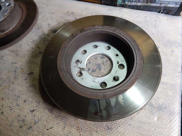 Rear brake disc from a Opel Zafira (F75) 1.8 16V 2003