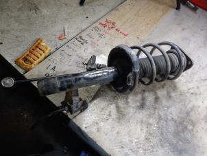 Used Front shock absorber, right Mazda 3 (BK12) 1.6i 16V Price € 50,00 Margin scheme offered by Autorecycling Bart