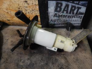 Usados Bomba de gasolina Daihatsu Sirion 2 (M3) 1.0 12V DVVT Precio € 50,00 Norma de margen ofrecido por Autorecycling Bart