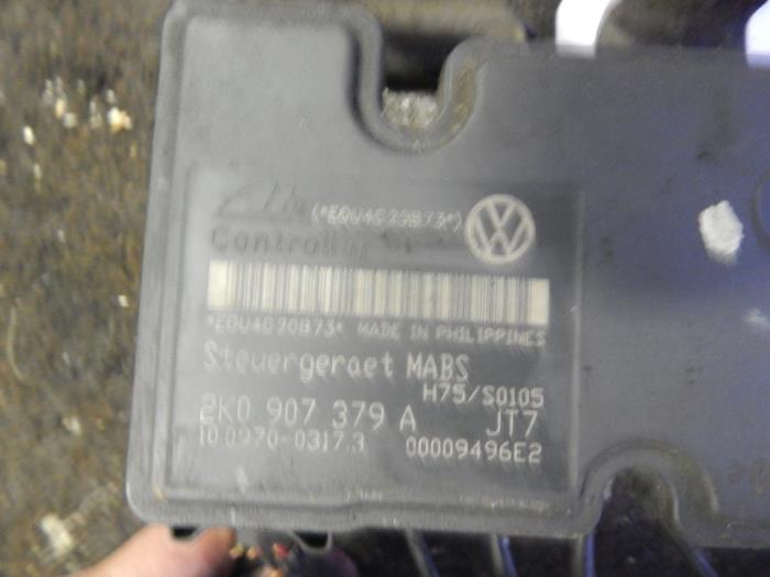 Bomba ABS de un Volkswagen Caddy III (2KA,2KH,2CA,2CH) 2.0 SDI 2005