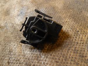 Used Ignition switch contact block Opel Astra G (F08/48) 1.6 Price € 20,00 Margin scheme offered by Autorecycling Bart