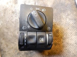 Used Light switch Opel Astra G (F08/48) 1.6 Price € 20,00 Margin scheme offered by Autorecycling Bart