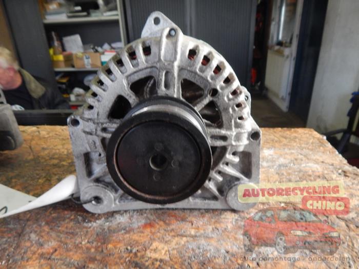 Usagé Alternateur Renault Clio II (BB/CB) 1.4 16V Prix € 31,00 Règlement à la marge proposé par Autorecycling Chino B.V.