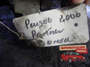 Dynamo d'un Peugeot Partner Combispace 1.9 D 2000