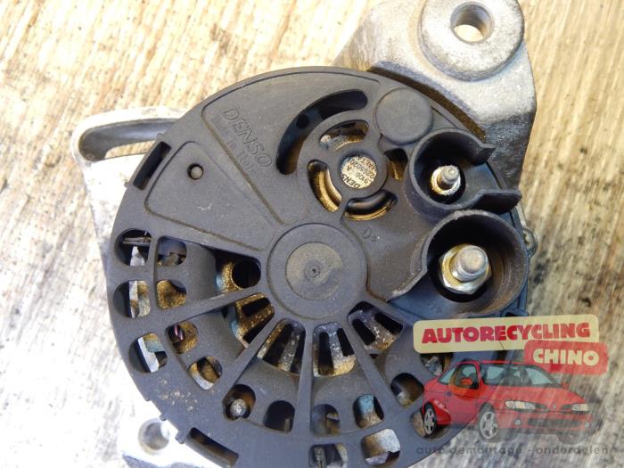 Dynamo van een Fiat Punto II (188) 1.2 60 S 2002