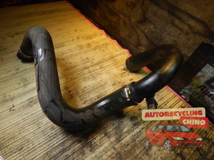Gebrauchte Intercooler Schlauch Opel Adam 1.0 Ecotec 12V SIDI Turbo Preis € 39,99 Margenregelung angeboten von Autorecycling Chino B.V.