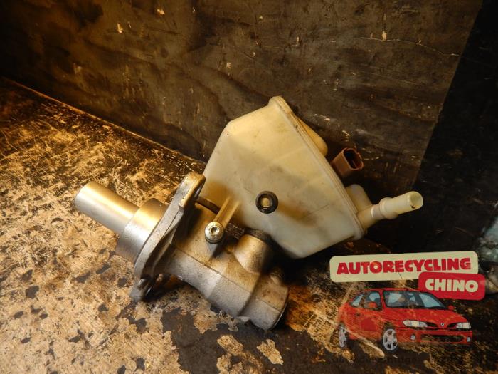 Gebrauchte Hauptbremszylinder Peugeot Partner Tepee (7A/B/C/D/E/F/G/J/P/S) 1.6 HDI 75 16V Phase 1 Preis € 35,00 Margenregelung angeboten von Autorecycling Chino B.V.