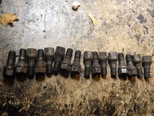 Used Set of wheel bolts Peugeot Partner Tepee (7A/B/C/D/E/F/G/J/P/S) 1.6 HDI 75 16V Phase 1 Price € 25,00 Margin scheme offered by Autorecycling Bart