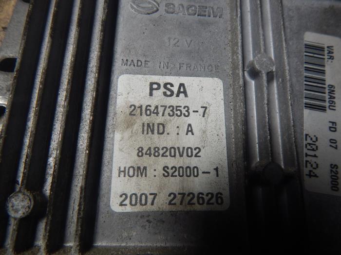 Calculateur moteur d'un Citroën Xsara Picasso (CH) 1.8 16V 2002