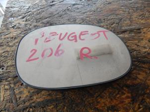 Used Mirror glass, right Peugeot 206 (2A/C/H/J/S) 1.1 XN,XR Price € 10,00 Margin scheme offered by Autorecycling Bart