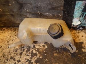 Used Expansion vessel Renault Scénic II (JM) 2.0 16V Price € 15,00 Margin scheme offered by Autorecycling Bart