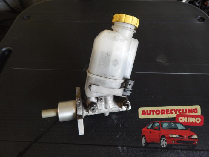 Gebrauchte Hauptbremszylinder Alfa Romeo 147 (937) 1.6 Twin Spark 16V Preis € 25,00 Margenregelung angeboten von Autorecycling Chino B.V.