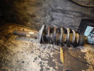 Used Front shock absorber, right Volkswagen New Beetle (9C1/9G1) 2.0 Price € 35,00 Margin scheme offered by Autorecycling Bart