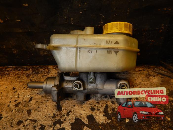 Used Master cylinder Skoda Fabia II Combi 1.4 TDI 80 Price € 25,00 Margin scheme offered by Autorecycling Chino B.V.