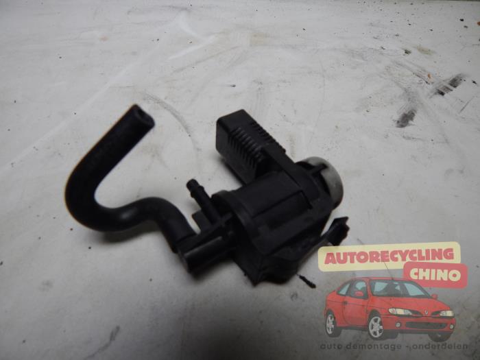Usagé Limiteur de pression carburant Skoda Superb Combi (3TAC/TAF) 2.0 TDI 16V Prix € 25,00 Règlement à la marge proposé par Autorecycling Chino B.V.
