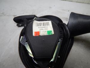 Used Front seatbelt, left Skoda Superb Combi (3TAC/TAF) 2.0 TDI 16V Price € 100,00 Margin scheme offered by Autorecycling Bart