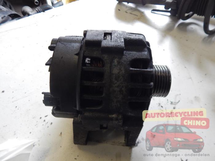 Gebrauchte Dynamo Renault Laguna II (BG) 2.0 16V Preis € 35,00 Margenregelung angeboten von Autorecycling Chino B.V.