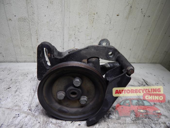 Usagé Pompe de direction Fiat Punto Cabriolet (176C) 85 1.2 MPi 16V Prix € 40,00 Règlement à la marge proposé par Autorecycling Chino B.V.
